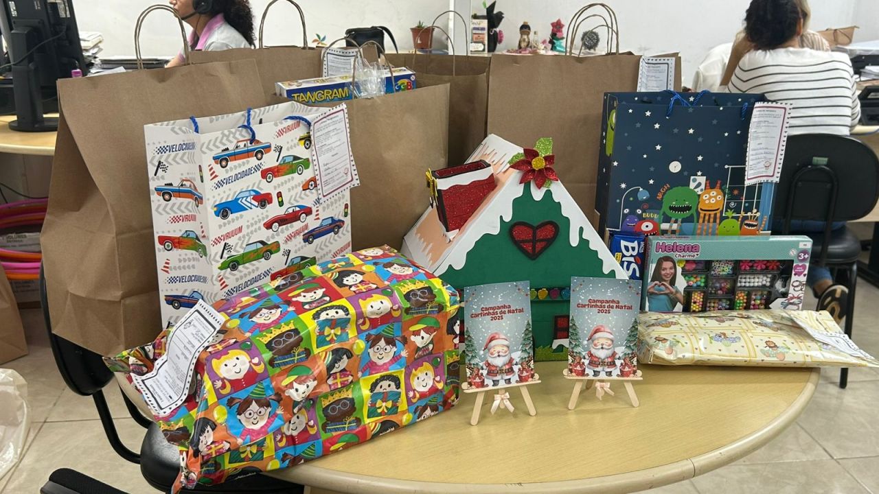 Cascavelenses dão show de solidariedade e adotam todas as cartinhas de crianças e adolescentes da Campanha de Natal