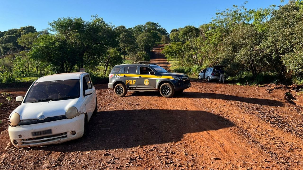 PRF desmantela comboio de contrabandistas e apreende carga de cigarros na BR-163 em Cascavel