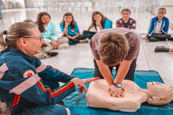 Samuzinho forma pequenos heróis em Boa Vista da Aparecida