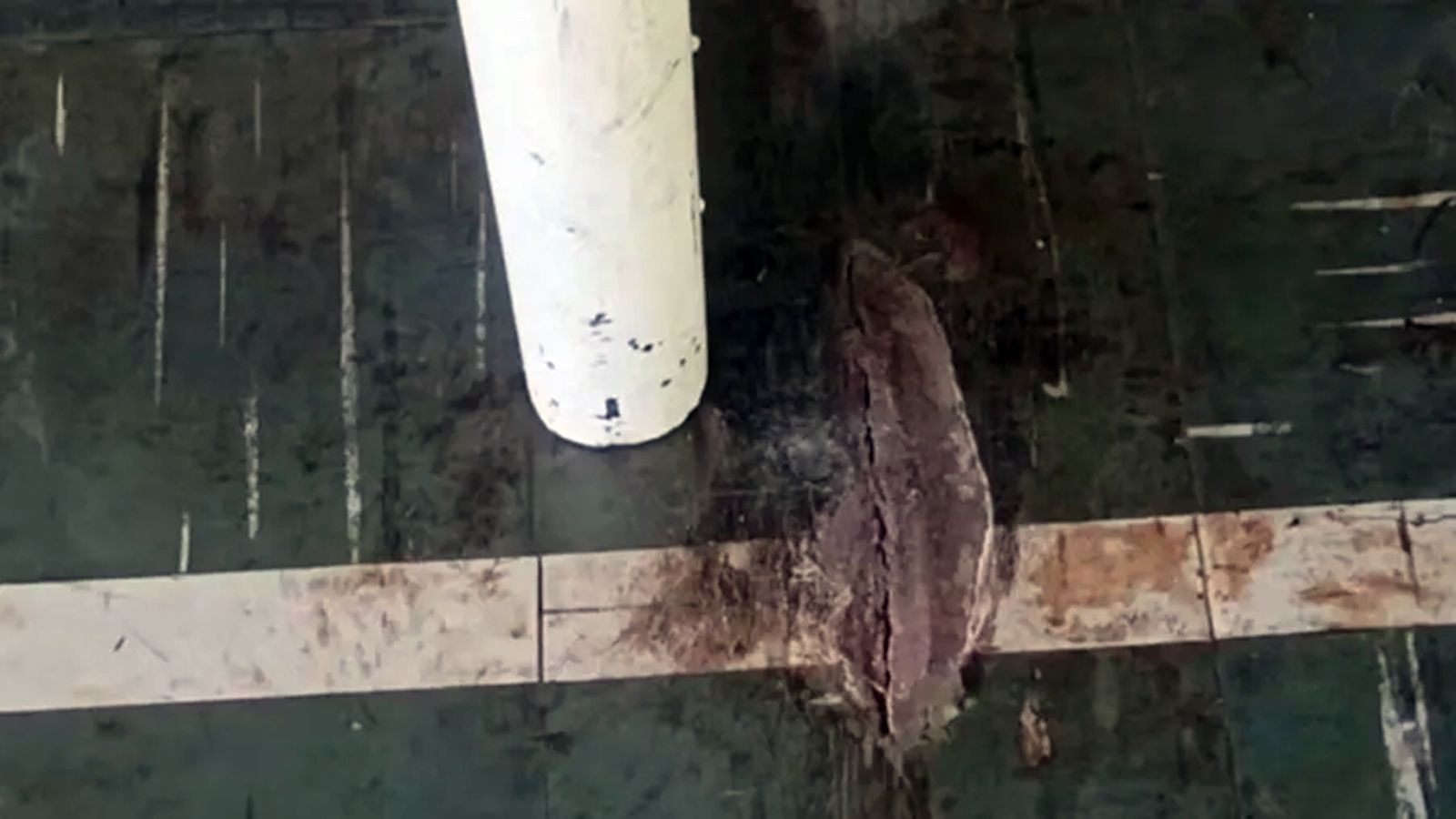 Menino de 12 anos morre após trave de futsal cair durante treino em ginásio de Ibema (PR)