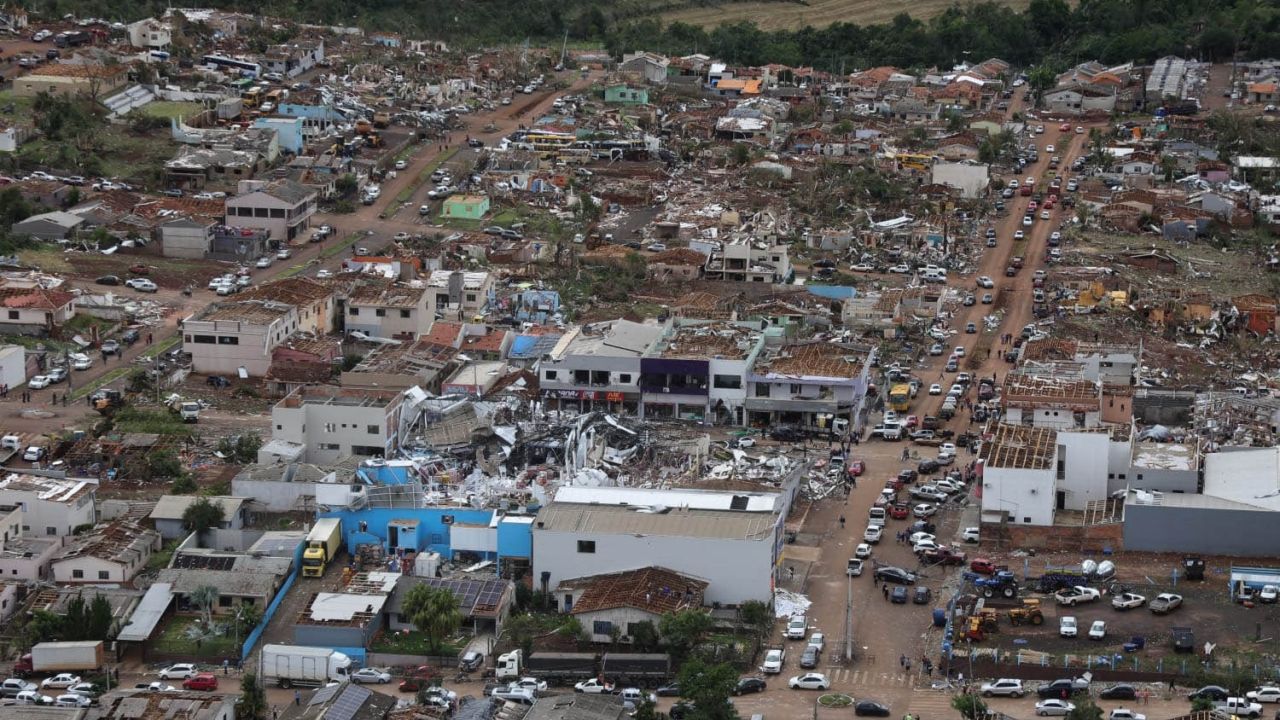 Itaipu Binacional presta assistência a vítimas do tornado em Rio Bonito do Iguaçu