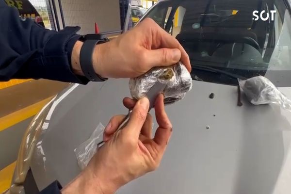 PRF apreende Haxixe em fundo falso de veículo na divisa entre Paraná e Mato Grosso do Sul