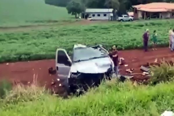 Imagem referente a notícia: Acidente na BR-369 mobiliza equipes de resgate e jovem ferida é transferida de aeronave para Cascavel