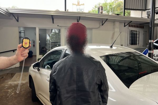 Imagem referente a notícia: Operação Domingo Fechado resulta na prisão de homem investigado por estupro de vulnerável em Cascavel