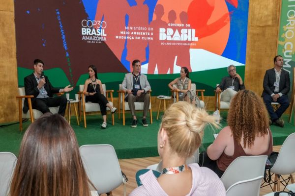 Imagem referente a notícia: COP30: bioeconomia é estratégia para manter florestas em pé e enfrentar mudança climática