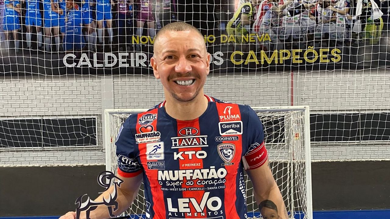 Cascavel Futsal confirma renovação do fixo Carlão para a temporada 2026