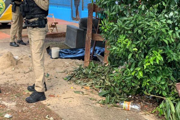 Imagem referente a notícia: Jovem de 22 anos morre após ser alvejado no Bairro Sanga Funda,  em Cascavel