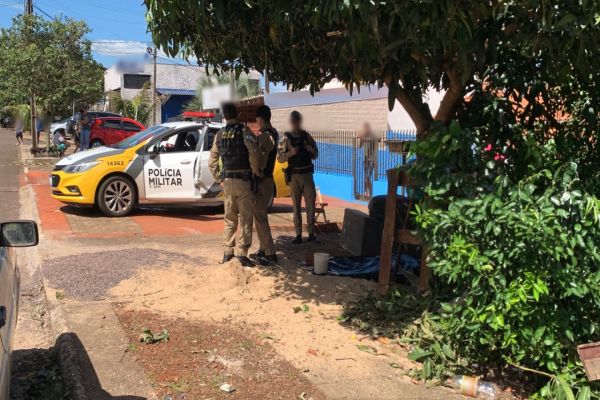 Jovem é morto a tiros em frente a imóvel no Loteamento Sanga Funda, em Cascavel