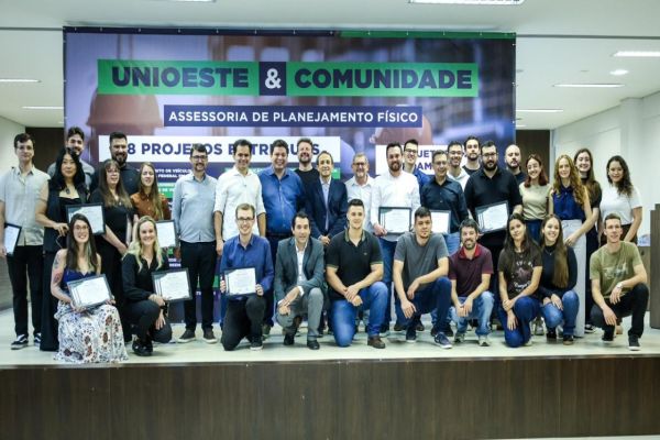 Imagem referente a notícia: Assembleia Legislativa reconhece trabalho técnico do Setor de Engenharia da Unioeste
