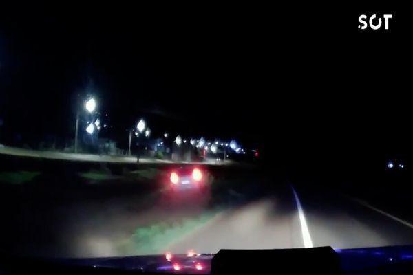 PRF flagra veículo em fuga e apreende mais de 160 kg de maconha em Ubiratã; Veja o momento da perseguição