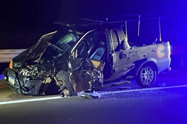 Imagem referente a notícia: Pedestre é retalhado após ser atropelado na BR-277, no Bairro Santos Dumont em Cascavel