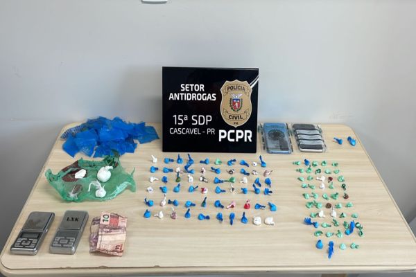 Polícia Civil prende duas mulheres por tráfico de drogas no bairro Clarito, em Cascavel