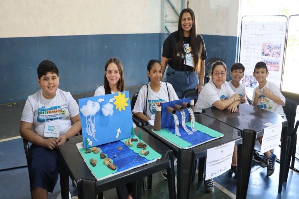 Imagem referente a notícia: Crianças dão show de criatividade na 1ª Exposição Científica e Tecnológica Kids de Cascavel