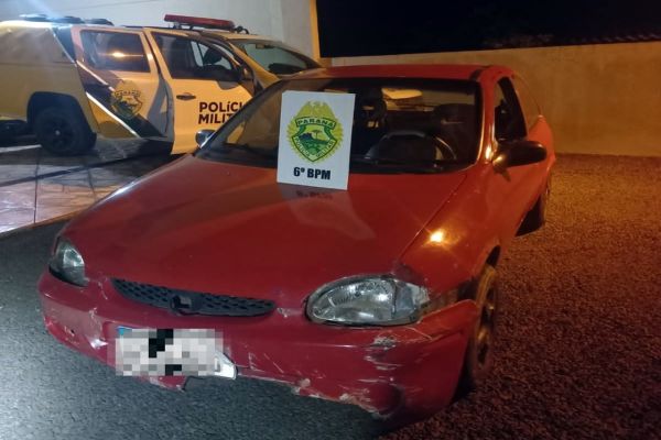 Corsa abandonado após acidente gera ação policial em Três Barras do Paraná