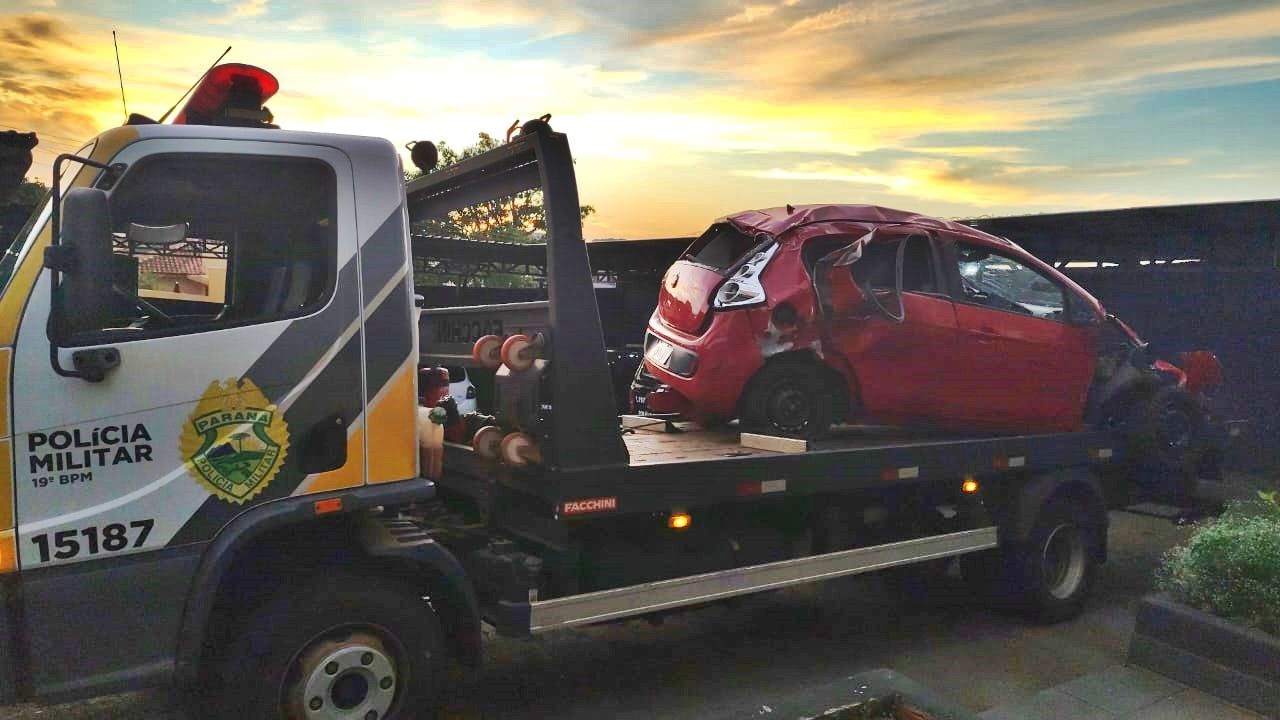 Carro abandonado em acidente revela mais de 134 Kg de maconha em Toledo
