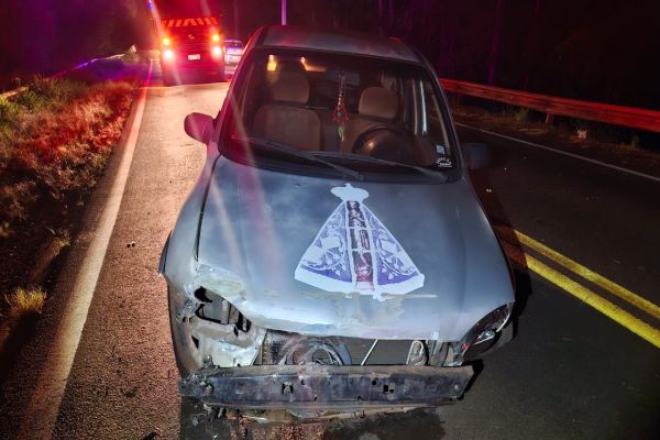 Condutora de 49 anos sofre ferimentos moderados após na PR-317 em Santa Helena