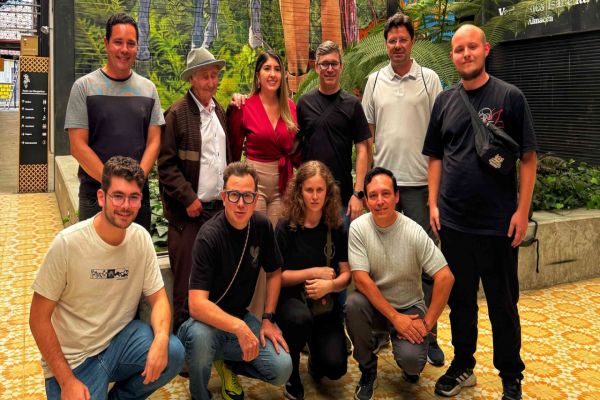 Campeões do hackathon do Show Rural conhecem ecossistema de inovação da Colômbia