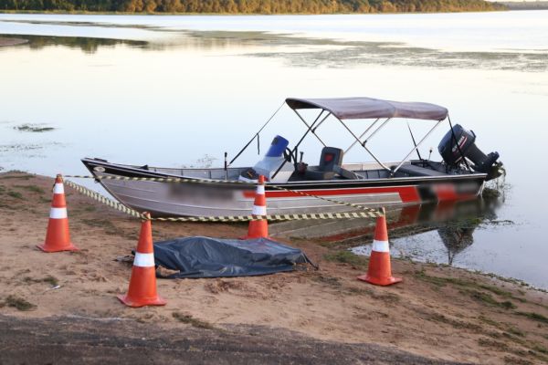 Imagem referente a notícia: Homem de 40 anos morre próximo ao píer no Balneário Jacutinga em Itaipulândia