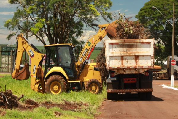 Prefeitura de Cascavel faz mutirão de serviços e revitaliza distrito de Sede Alvorada