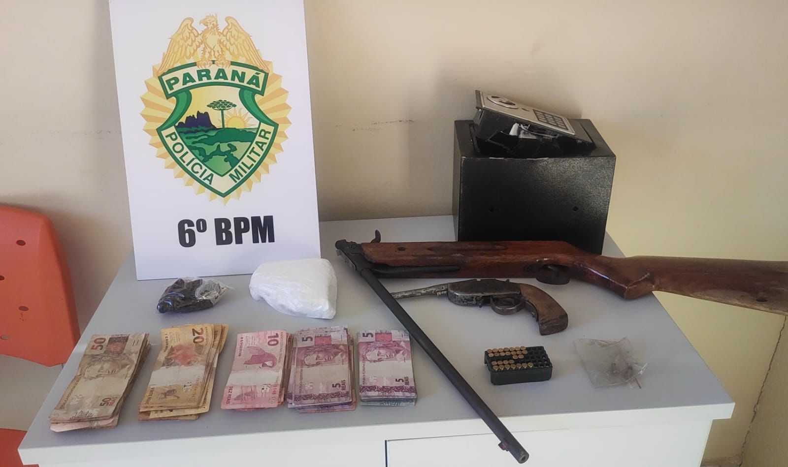 Operação conjunta da PM desarticula ponto de tráfico e localiza arsenal improvisado em Catanduvas