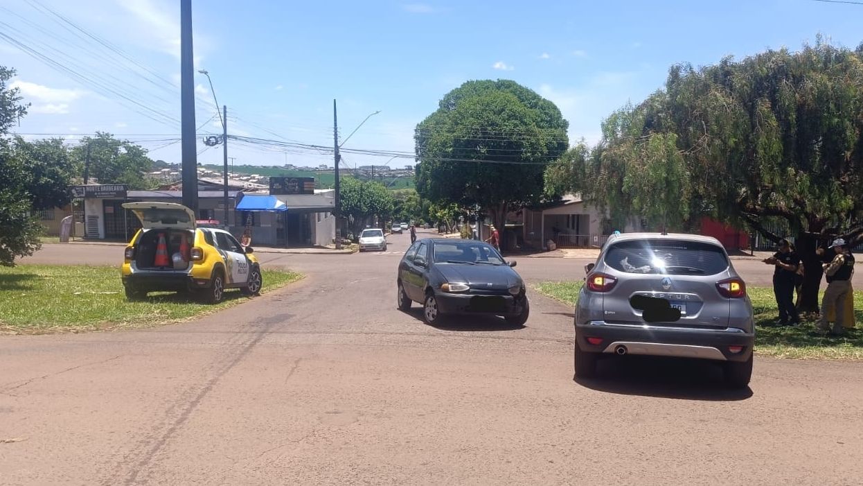 Colisão frontal é registrada na Avenida das Torres, no bairro Floresta em Cascavel