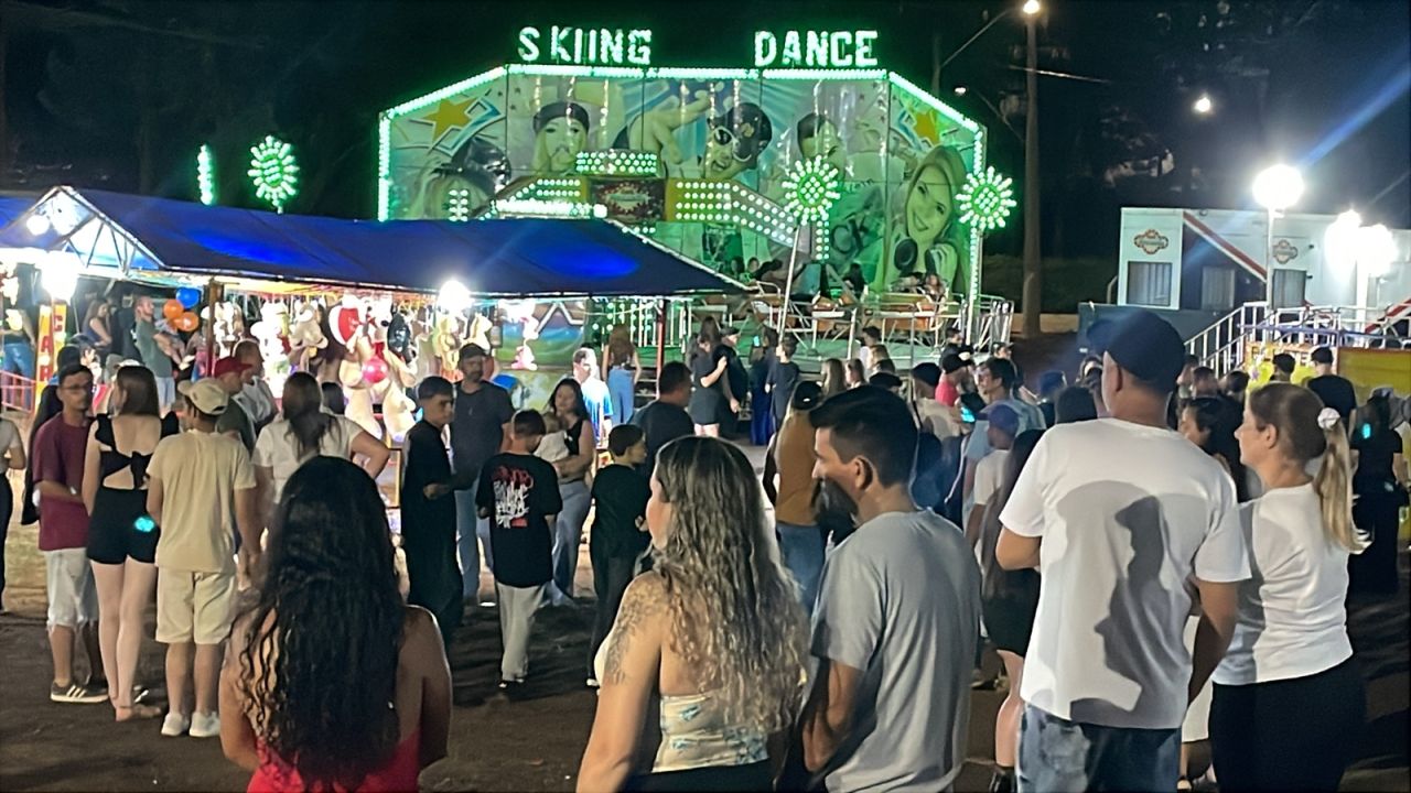 Expobélia 2025 explode em energia na abertura e arrasta multidões em Corbélia