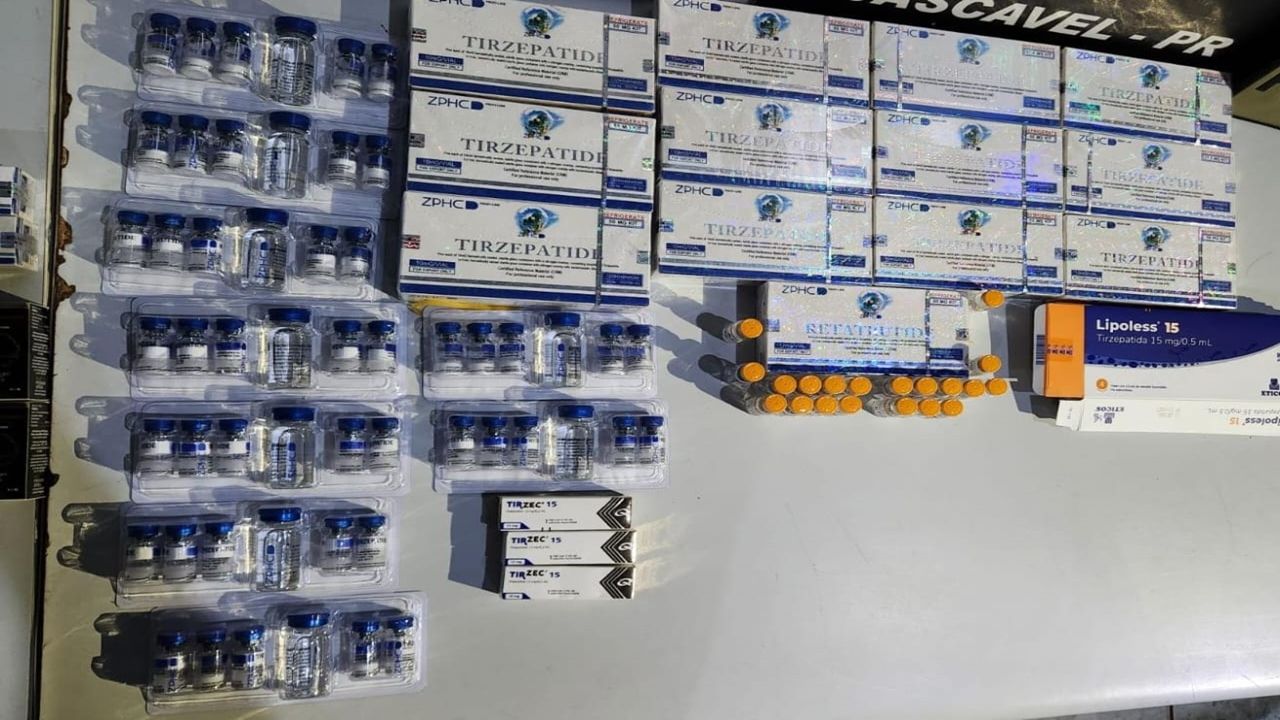 Policiais Militares são surpreendidos com medicamentos proibidos em ação da PF no Aeroporto de Cascavel