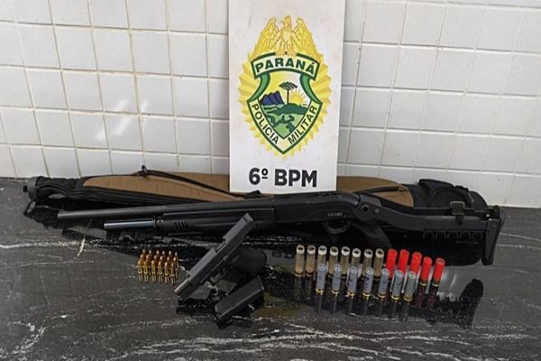 Imagem referente a notícia: Homem é detido com armas de uso restrito em BMW em ação da Polícia Militar em Cascavel