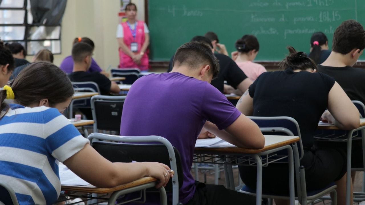 Vestibular Unioeste reúne milhares de  candidatos em todo o Paraná