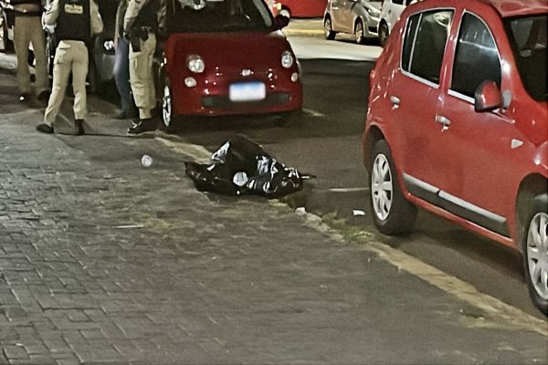 Imagem referente a notícia: Suspeito de Homicídio no Centro de Cascavel é preso em flagrante durante a madrugada