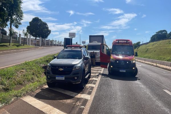 Imagem referente a notícia: Homem morre após ser violentamente atropelado por caminhão na PR C467 em Cascavel