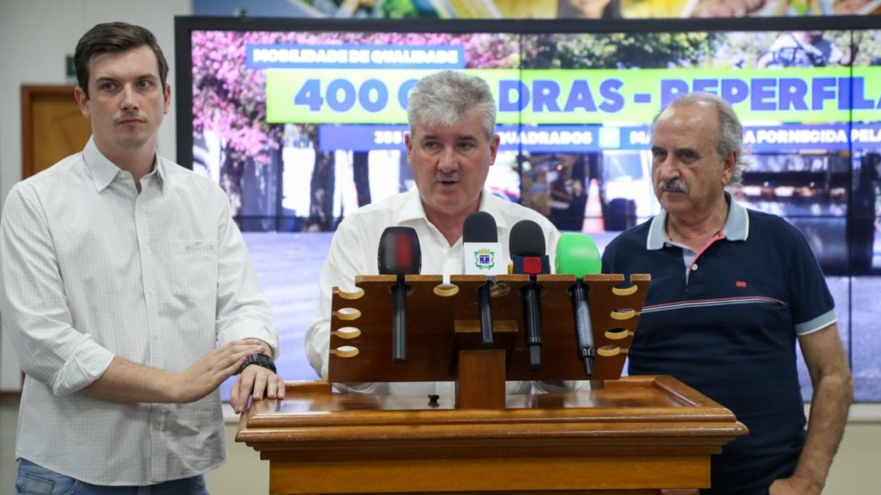 Imagem referente a notícia: Cascavel inicia maior projeto de reperfilamento com 400 quadras prioritárias