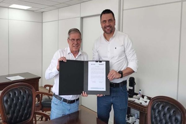 Cohapar recebe R$ 10 milhões da Lottopar para subsidiar valor de entrada para 500 famílias