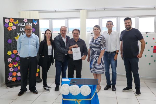 Prefeitura de Cascavel autoriza licitação para construção do CCI Riviera e recebe veículo para o Cras