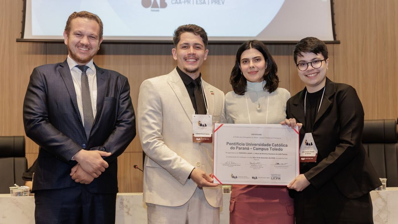 Curso de Direito da PUCPR Toledo obtém segundo destaque do ano em júri simulado