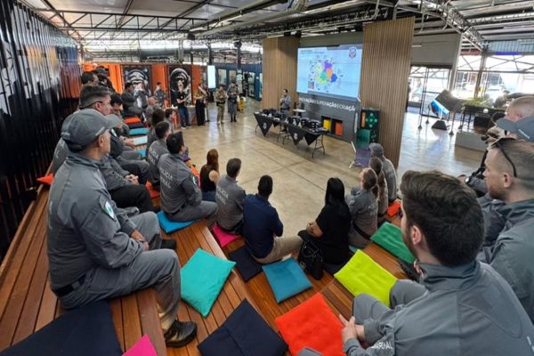 Imagem referente a notícia: Em Cascavel, Polícia Penal do Paraná realiza entrega de armamento e equipamentos a novos policiais penais