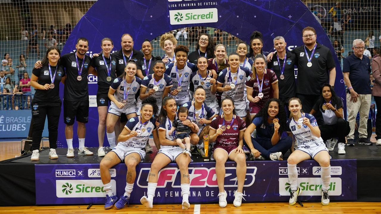 Stein Cascavel conquista o vice-campeonato da Liga Feminina de Futsal