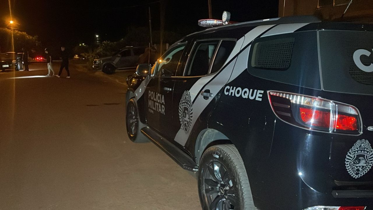 Mulher é ferida com faca na mão e suspeito é detido no Bairro Cascavel Velho