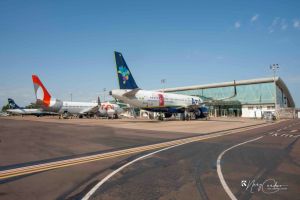 Imagem referente à notícia: Aeroporto de Cascavel recebe mais de R$ 11 milhões em investimentos do Estado para ampliação operacional e modernização do terminal