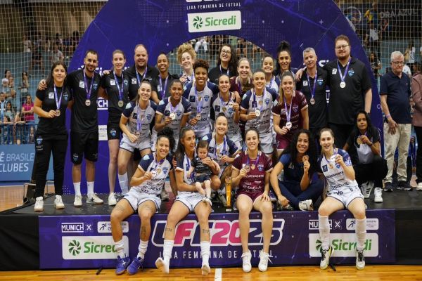 Stein Cascavel conquista o vice-campeonato da Liga Feminina de Futsal