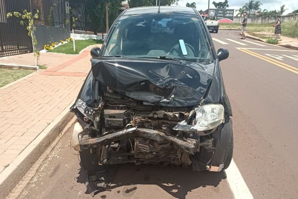 Colisão entre C3 e Prisma deixa passageiro encaminhado à UPA em Cascavel