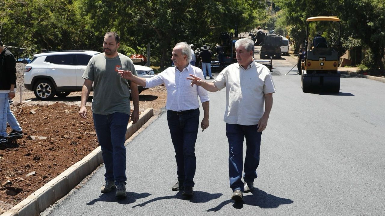 Obra do Ecopark Floresta avança com pavimentação de ponte e trabalho na ciclovia