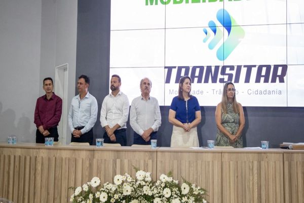 Novos agentes de mobilidade concluem curso obrigatório e iniciam atuação em janeiro