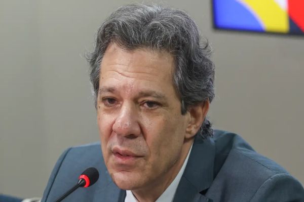 Haddad confirma que pretende deixar governo em fevereiro