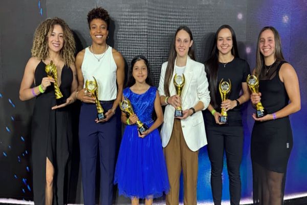 Seis atletas do Stein Cascavel são  destaques no Mundo do Futsal Experience