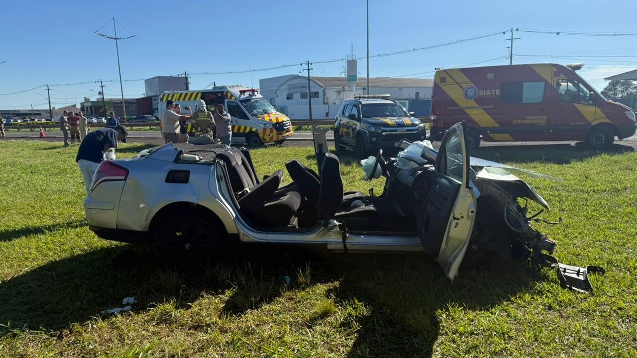 Saída de pista deixa três pessoas feridas na BR-369, em Apucarana