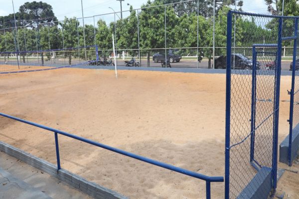 Prefeitura de Cascavel vai oferecer aulas gratuitas de funcional na areia para público 60+ durante as férias, no Ciro Nardi