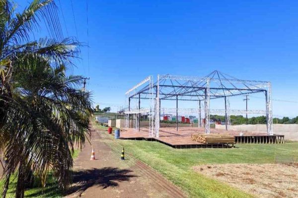 Empresas já estão autorizadas a montar estandes ao Show Rural