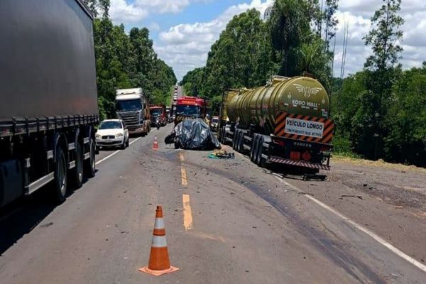 Idoso morre em violenta colisão frontal na BR-376 em Paranavaí
