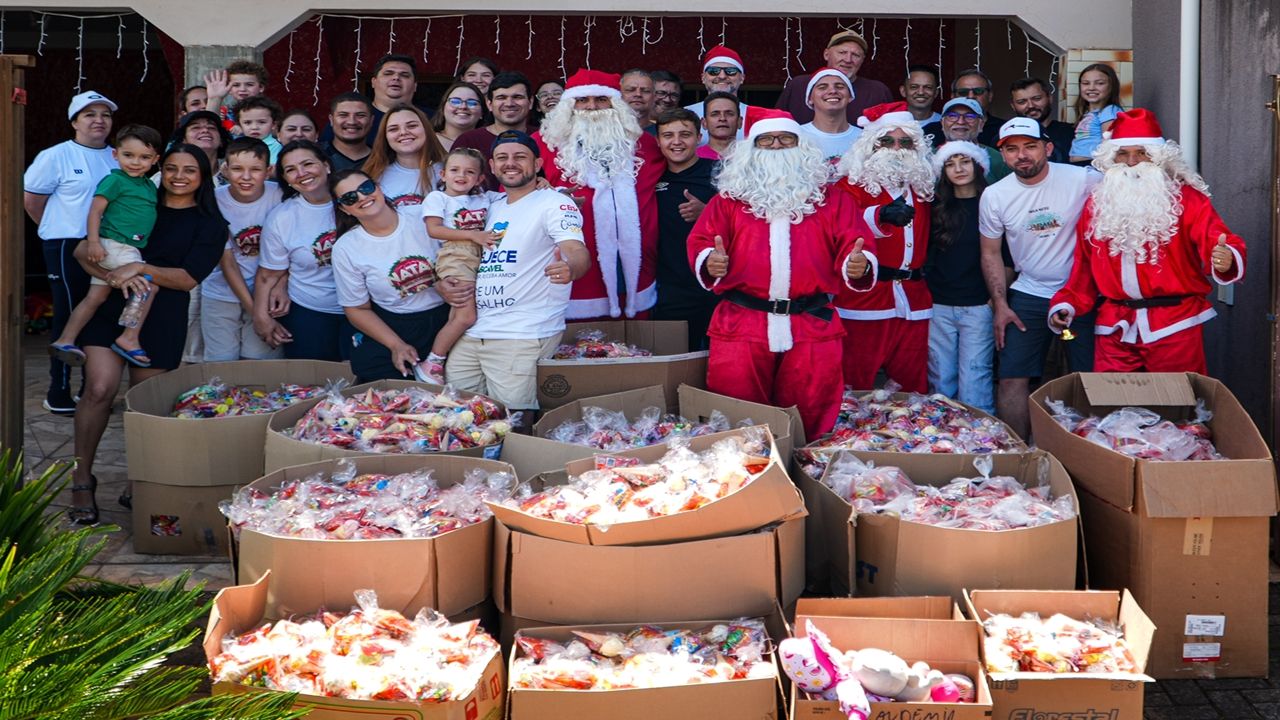 Natal Solidário distribui mais de 4 mil cestas de doces na região sul de Cascavel